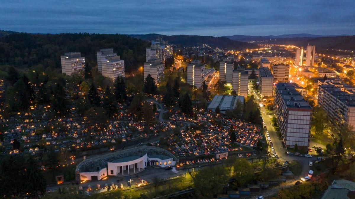 Central Apartman Salgótarján Εξωτερικό φωτογραφία